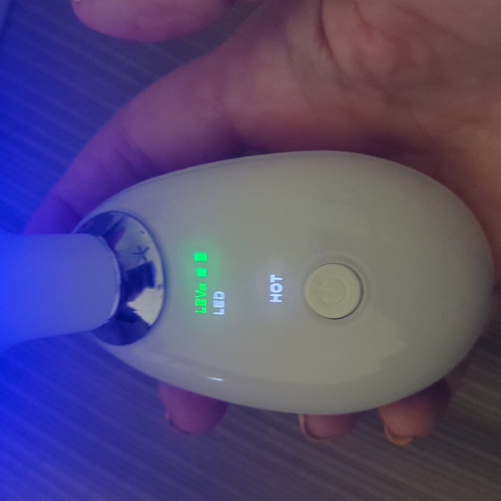 Intense Pulsed Light Wrinkle Reducing Instrument - Picture 7 of 8